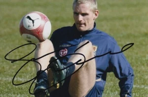 GARY TEALE HAND SIGNED 6X4 PHOTO SCOTLAND FOOTBALL AUTOGRAPH - Picture 1 of 1
