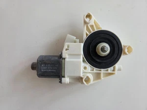 Original Motor Fensterheber vorn Rechts A2469065200 Mercedes B-Klasse W246 - Bild 1 von 4