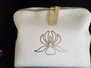 SISLEY-PARIS. SISLEYA L’Integral Anti-Âge Prestige Vanity 3pc Set. RARE - Picture 1 of 15