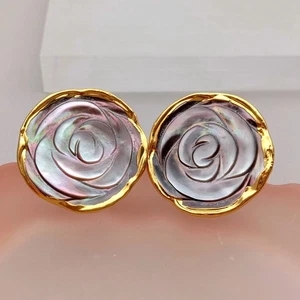 Natural Black Sea Shell Carved Flower Stud Earrings Fashion Jewelry Gift - Picture 1 of 6