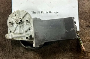 Mercedes Benz SL SLC R107 Right Door Window Regulator Motor Bosch 0130820066 - Picture 1 of 11