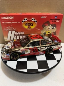 RARE* Kevin Harvick #29 Goodwrench Looney Tunes White Gold 2001 1/24 Diecast - Picture 1 of 11