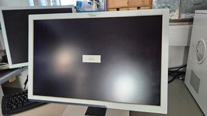 Fujitsu-Siemens P24W-5 ECO 24" 1920 x 1200 400 cd/m² 6ms VGA HDMI Weiß/Schwarz - Bild 1 von 5