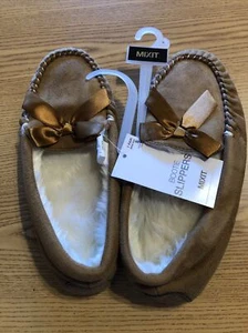 Mixit Womens Small Furry Fuzzy Cozy Moccasins Slippers Tan $24 (SW-:0) - Picture 1 of 4