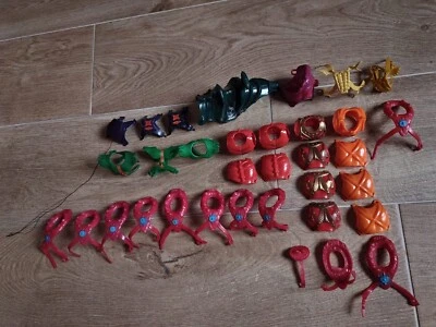 lotto accessori Evil Warriors Masters Of The Universe MOTU da 1982 a 1985 Mattel - Immagine 1 di 4