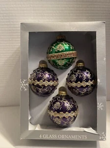 4 Glas Ornamente 3 lila 1 grün Glitzer und Band Weihnachtsschmuck - Bild 1 von 5