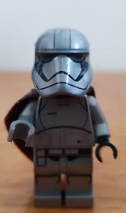 Lego 75201 Star Wars Minifigure: Captain Phasma Sw0904. Genuine Lego. - Picture 1 of 6