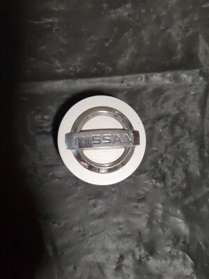 Tapacubos central de rueda Nissan 350Z Altima Máxima Murano OEM OE 40342 AU510 Foto 1 de 4