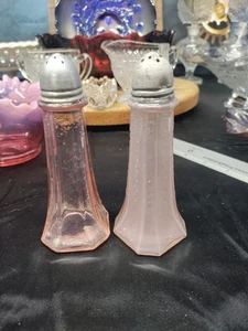 Set shaker sale e pepe vetro depressione rosa modello principessa ancoraggio - Foto 1 di 10