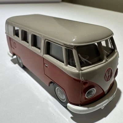 Corgi Toys Volkswagen VW Kombi Bus 1962 Diecast Van 1:43 Scale Two-Tone Red/Crea - Image 1 of 4