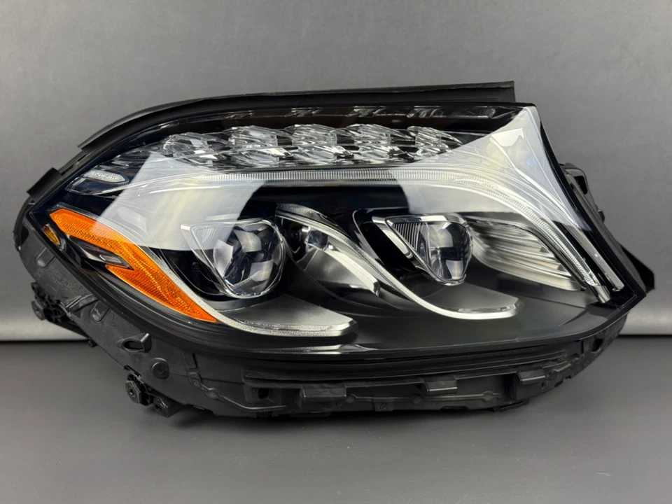 完美! 2017-2019 MERCEDES-BENZ GLS450 550 63 右乘客 LED 头灯 原始设备制造商 — 第 1/4 张图片