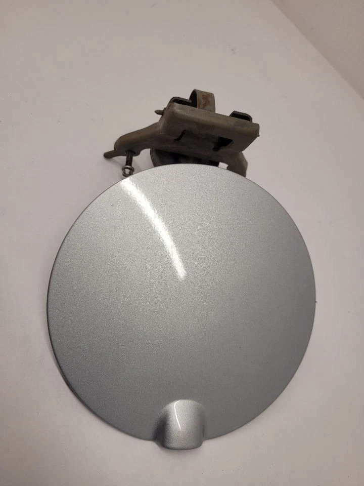 2006-2009 LINCOLN ZEPHYR Fuel Filler Door Silver 6E5Z54405A26A      Foto 1 de 4