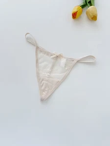 Res Ipsa Loquitur - Itsy Japanese Floral & Bow G String - M (AU10) - Beige - Bild 1 von 1