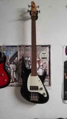 Cort  E-Bass Gitarre - Bild 1 von 4