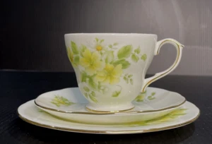 Duchess Trio China made in England Sharron Pattern Cottage Chic Like New - Picture 1 of 11