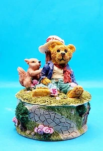 Colección Cherie & Kalvin 1996 oso de peluche con figura de ardilla caja de baratijas - Imagen 1 de 12
