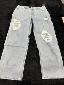 NWT Women's Hollister Jeans 17R Ultra High Rise DAD Jeans Distressed Light Wash - Picture 1 of 6