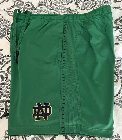 Notre Dame Under Armour Green HeatGear Team Issued Shorts NEW Size XL Cover