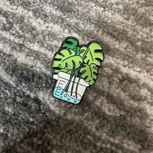 Enamel Pin Green Monstera Leaf In Beaker Plant Brooch Cute Gardening Gift New - Picture 1 of 4