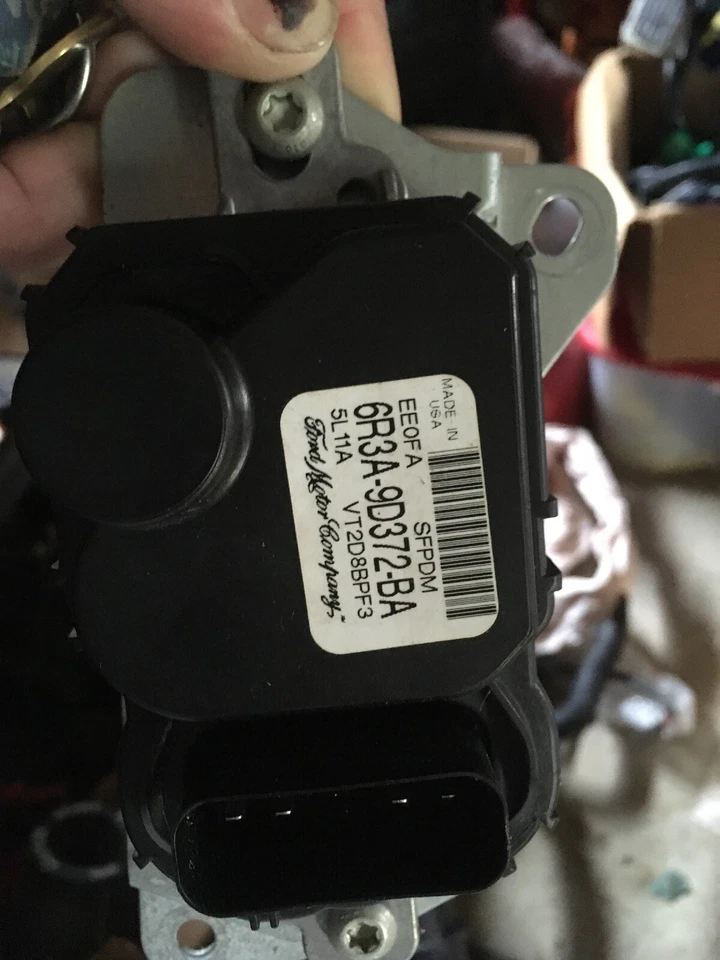 FORD MUSTANG GT 2005-2009 OEM FUEL PUMP CONTROL MODULE UNIT COMPUTER. 50k — 第 1/1 张图片