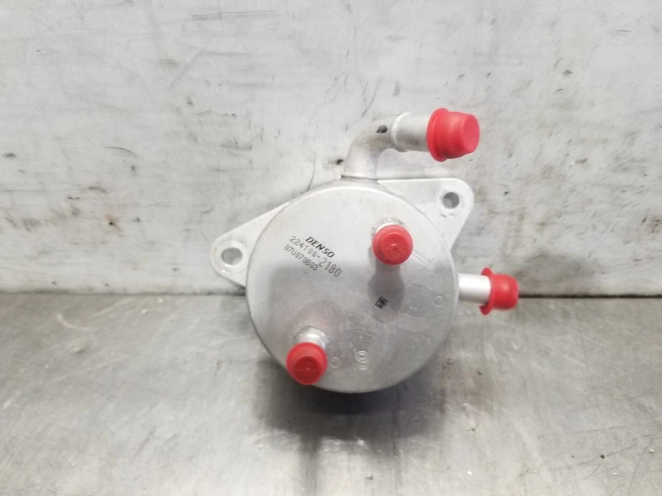 Toyota RAV 4 18 2018 2,5 L transmisión automática enfriador de aceite  Foto 1 de 4