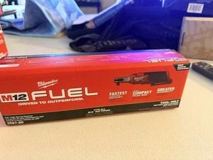 Milwaukee 2567-20 M12 FUEL™ 3/8" Zoll Hochgeschwindigkeits-Ratsche - BRANDNEU - Bild 1 von 5