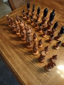 Vintage Wood 32 Piece Chess Set - Picture 1 of 5