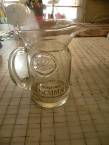 Seagram's Benchmark Premium Bourbon - geprägtes Glas - 7” x 5,5” Bar Krug - Bild 1 von 4