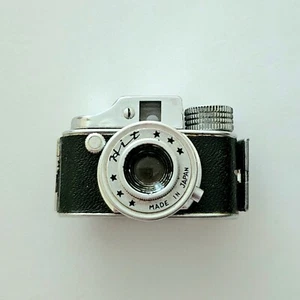 VINTAGE 1950'S HIT SUBMINIATURE SPY FILM MINIATURE MINI CAMERA MADE IN JAPAN - Picture 1 of 9