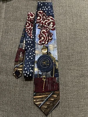 Corbata de tren Foto 1 de 2