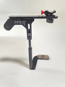 Stroboframe pro T flash bracket with Canon Flash wire attachment - Picture 1 of 7