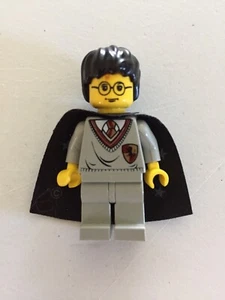 LEGO Minifigur - Harry Potter - Harry Potter mit Sternenumhang (gelbe Version) - Bild 1 von 3