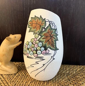 Vintage RAYNHAM VASE 19cm Textured Ceramic Handpainted, Glazed Yellow Interior - Bild 1 von 8