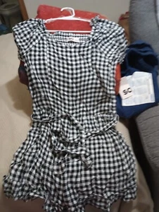 Girls Black and white Romper with tie and ruffles short sleeves with tags - Picture 1 of 3