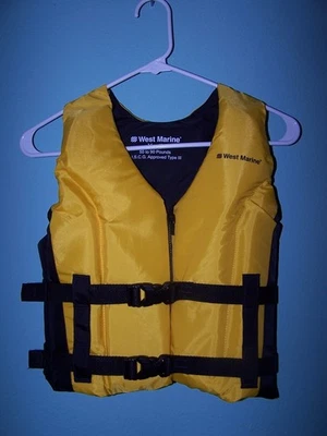 West Marine Cruiser Life Jacket, Youth 50-90lb. - Image 1 of 4