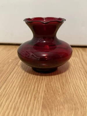 Vintage Royal Ruby Red Anchor Glass Flared Ruffled Edge Accent Vase Hocking USA - Image 1 of 4