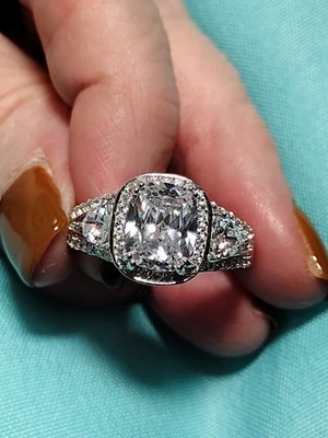 Nuevo Anillo Bella Luce Blanco Circonita Cúbica 7.88 CTW Talla 10 con Rodio Sobre... Foto 1 de 4