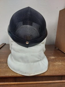 Leon Paul FIE Fencing Mask F100 Size - Large VGUC - Picture 1 of 8