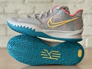 Nike Kyrie Low 4 N7 Basketball Shoes Desert Sand Citron CW3985-005 New Men 10.5 - Picture 1 of 10