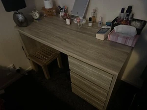JYSK DESK - Picture 1 of 2
