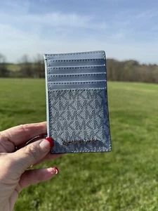 Michael Kors Ladies Jet Set Travel Medium Top Zip Travel Card Case in Pale Blue - Picture 1 of 10