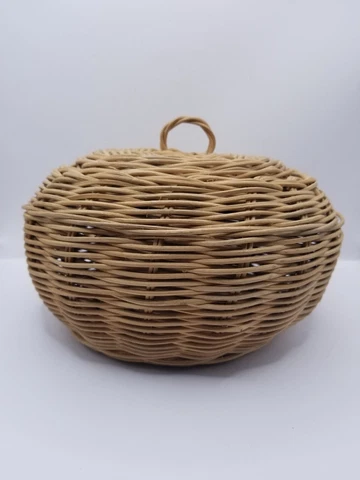 Woven Wicker Rattan Vtg. Round Lidded Sewing Basket w/Floral Fabric Pin Cushion Cover