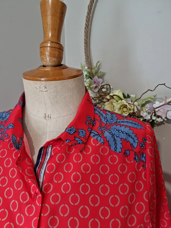 FUEGO : MAGNIFIQUE CHEMISE TON ROUGE SUPERBE MODELE IMPRIMÉ DOS  STRASS  - Photo 1/4