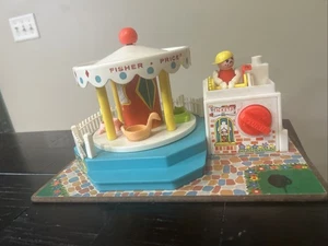 FISHER PRICE 1972 MERRY-GO-ROUND Musical Animated Carousel Works! Patented Canad - Picture 1 of 11