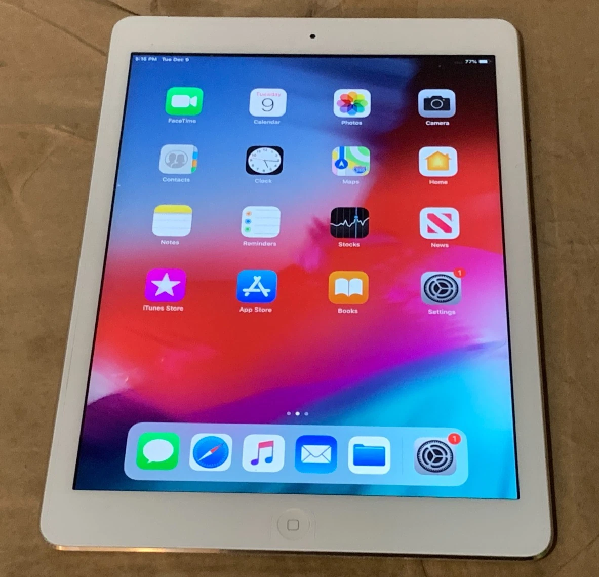 Apple iPad Air (1st Generation) 128 GB Unlocked Tablets & eReaders