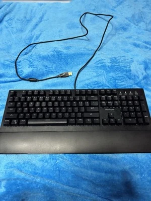 Blackweb Mechanical Gaming Keyboard with LED Lighting Effects BWA18HO004 - Image 1 of 4