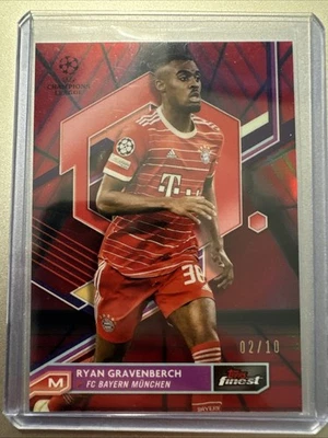 2022-23 Topps Finest UEFA UCC - Ryan Gravenberch Red Black Vaporwave /10 - Image 1 of 2
