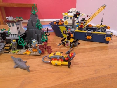 LEGO CITY: Buque de exploración de aguas profundas 60095 con instrucciones y extras Foto 1 de 4