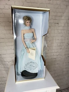 Prinzessin Diana Franklin Mint 16" Puppe blau Chiffon Kleid Schmuck Handtasche. - Bild 1 von 5