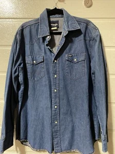 wrangler pearl snap long sleeve denim button Down Shirt Vintage - Picture 1 of 8